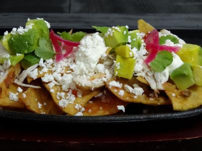 Chilaquiles Rojos con Pollo