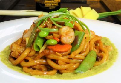 Fideos Udon Con pesto de Albahaca y Gengibre